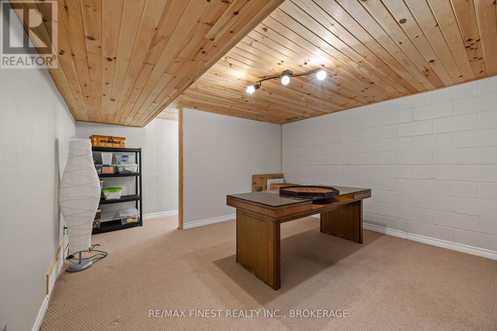 2032 Valleyview Drive Property Photo 37