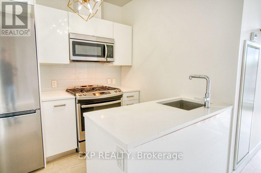 401 - 224 Lyon Street N Property Photo 11