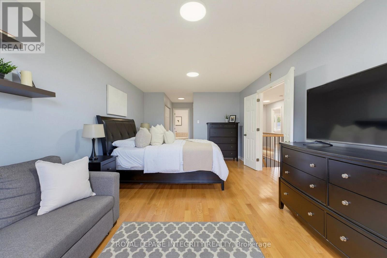 20 Merlin Street Property Photo 21