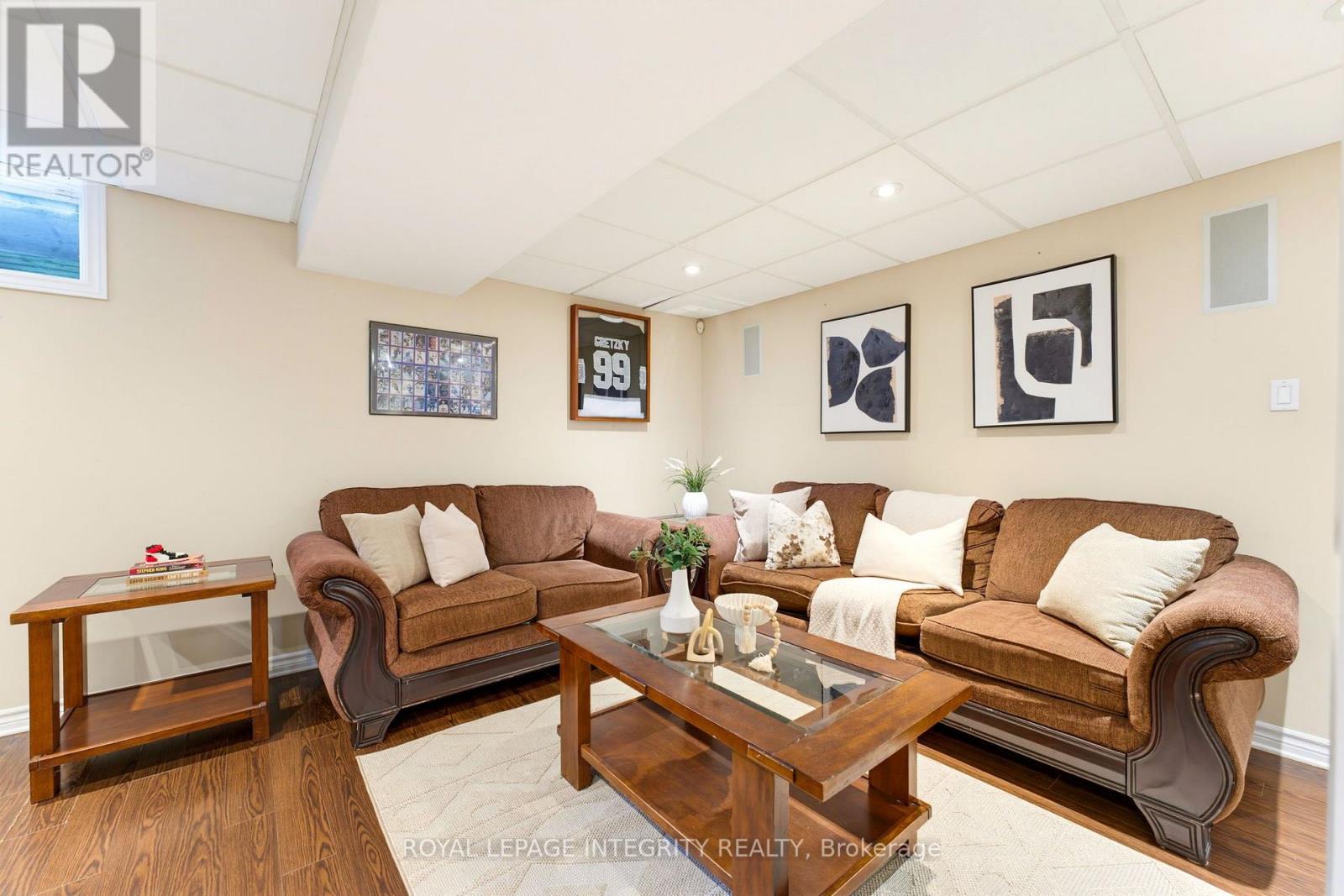 20 Merlin Street Property Photo 30