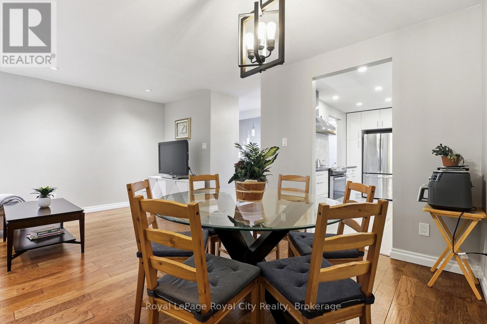 Upper - 37 Mcilwraith Crescent Property Photo 13