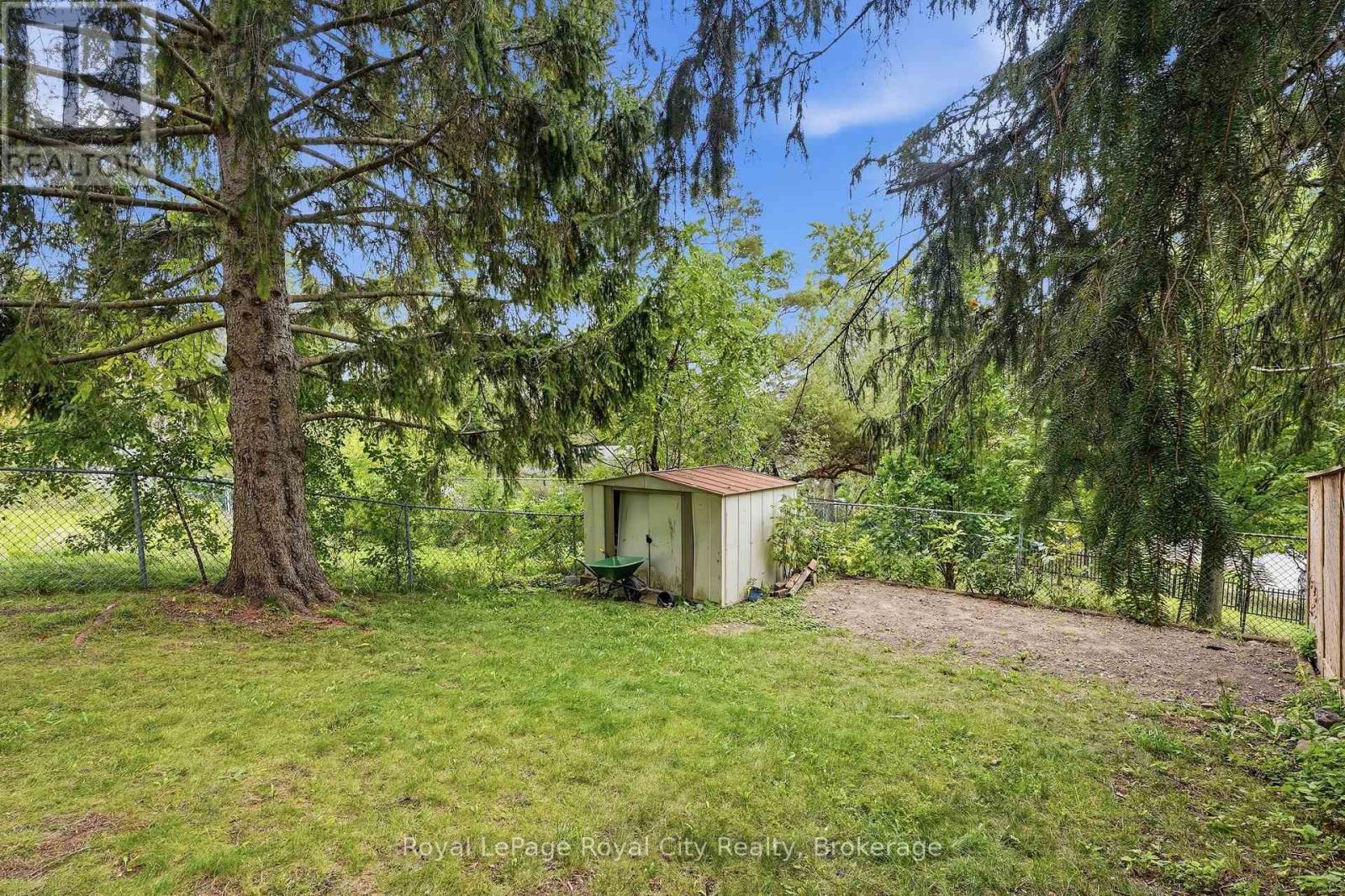 Upper - 37 Mcilwraith Crescent Property Photo 30