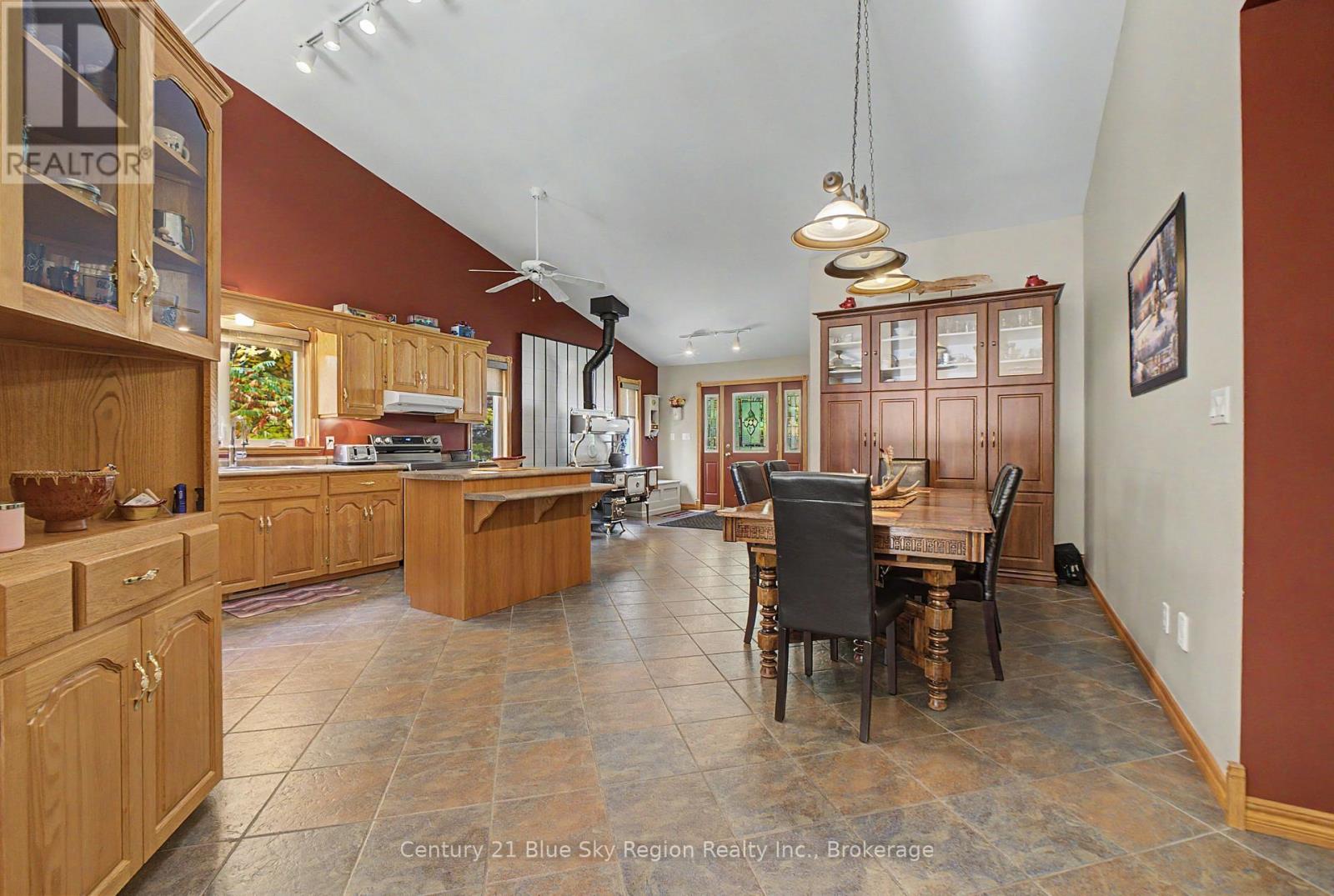 188 Paradis Street Property Photo 6