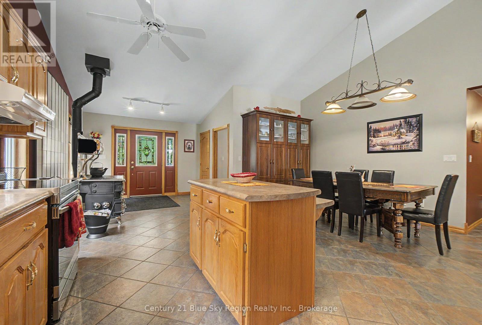 188 Paradis Street Property Photo 8