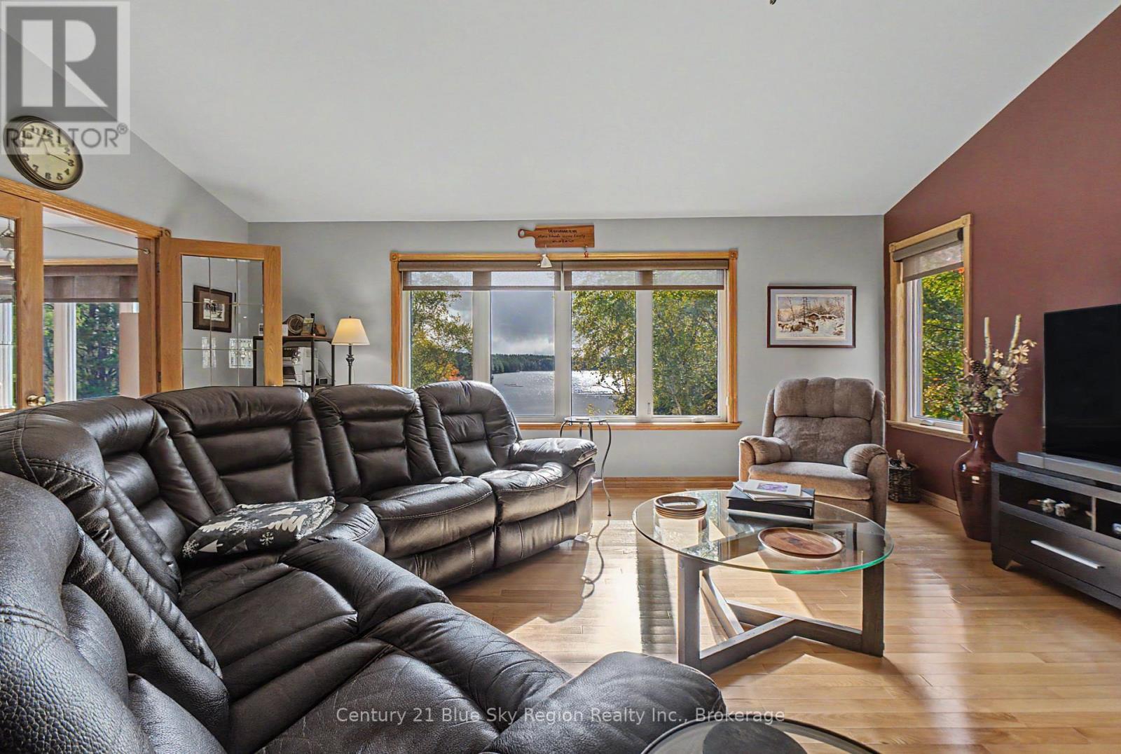 188 Paradis Street Property Photo 13
