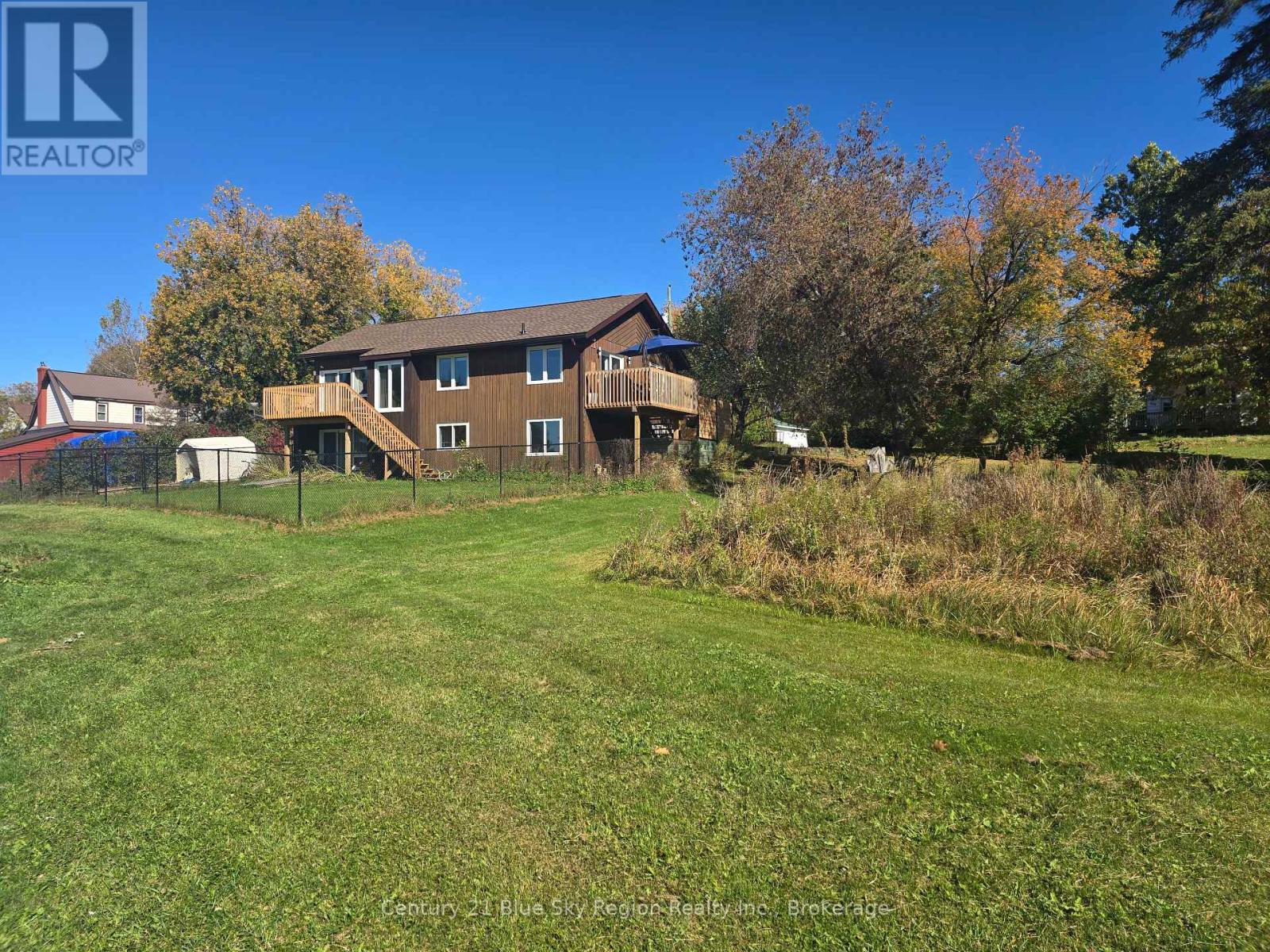 203 Labrecque Street Property Photo 12