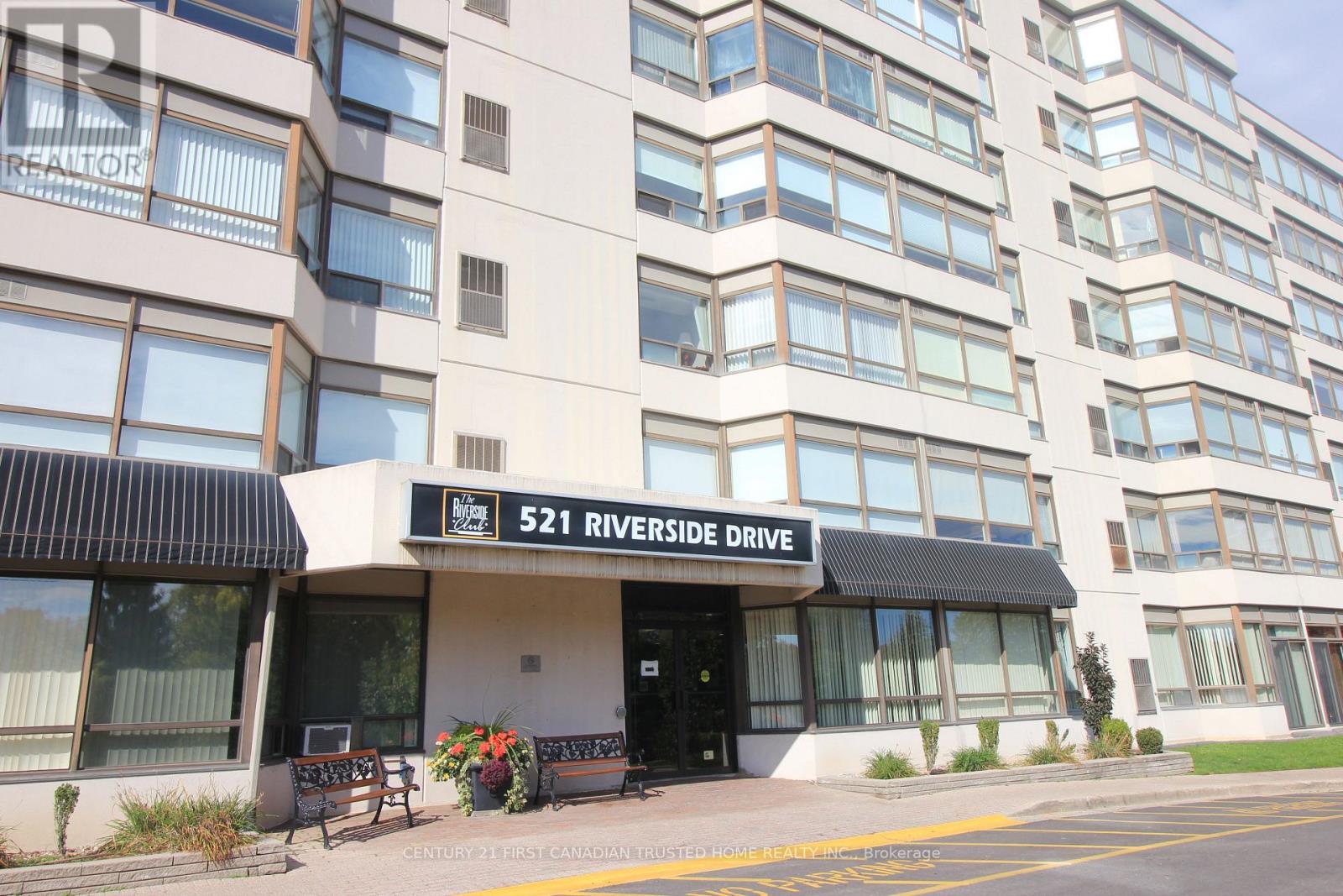209 - 521 Riverside Drive Property Photo 1