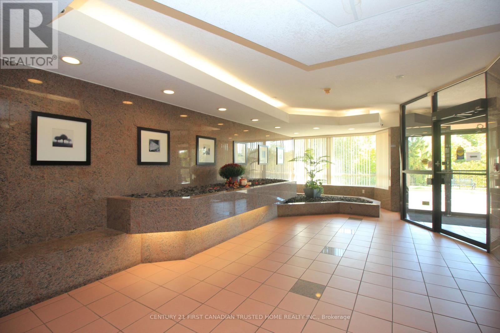 209 - 521 Riverside Drive Property Photo 2