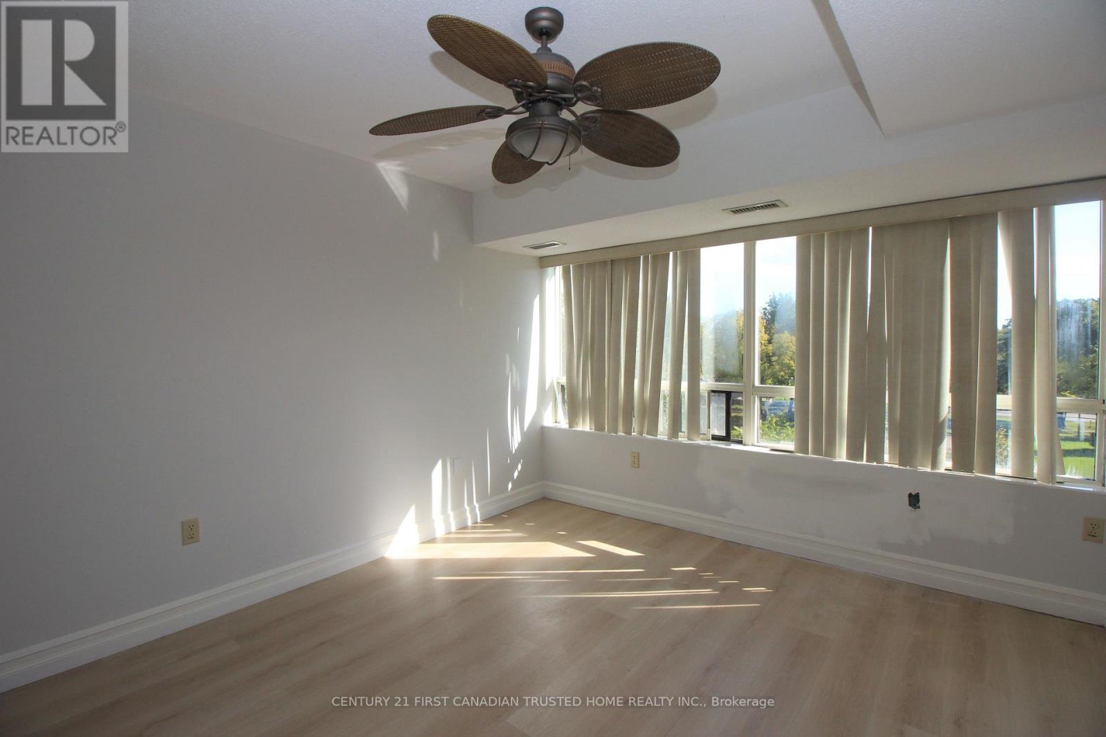 209 - 521 Riverside Drive Property Photo 7