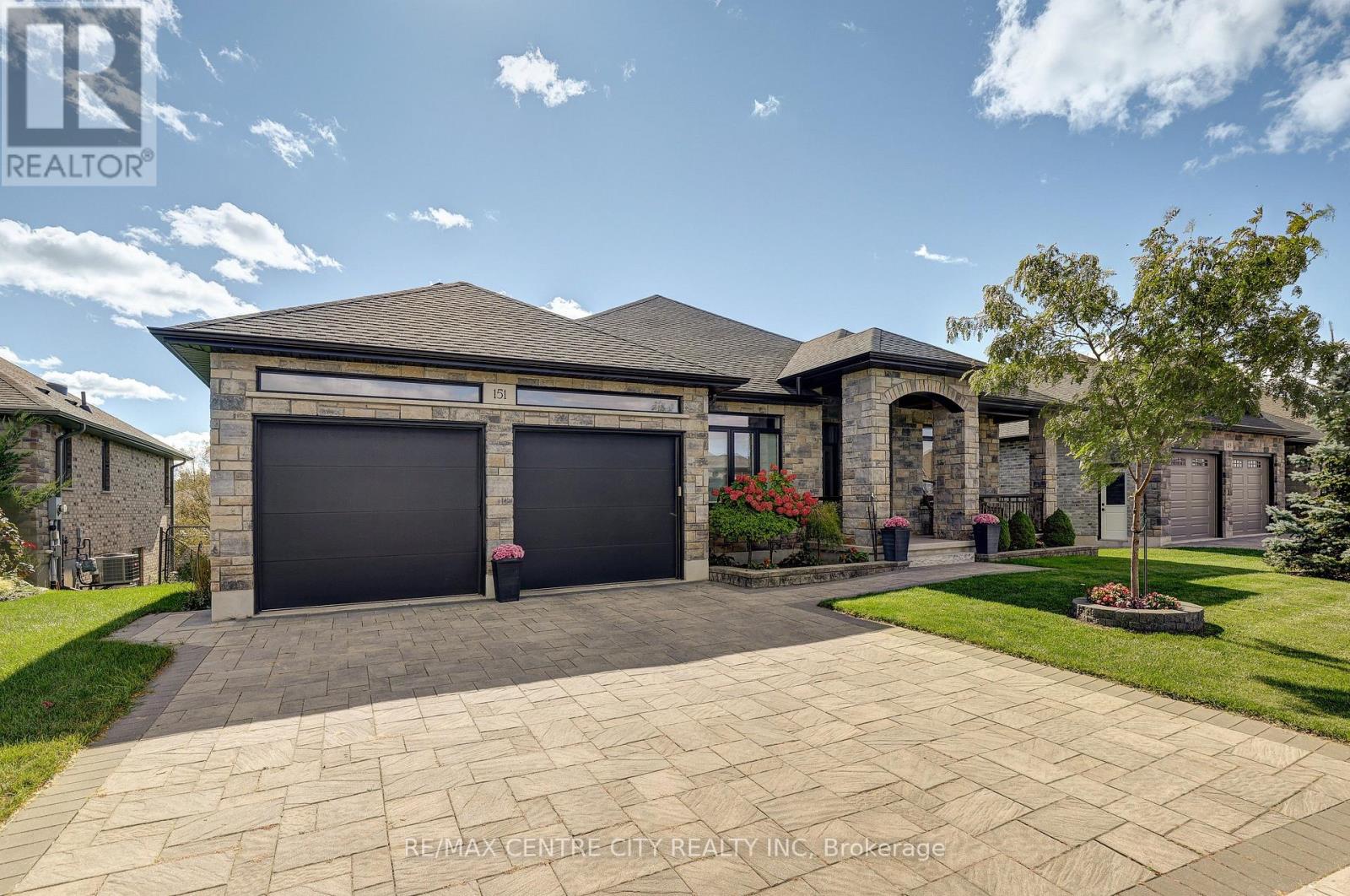 151 Robin Ridge Drive Property Photo 2