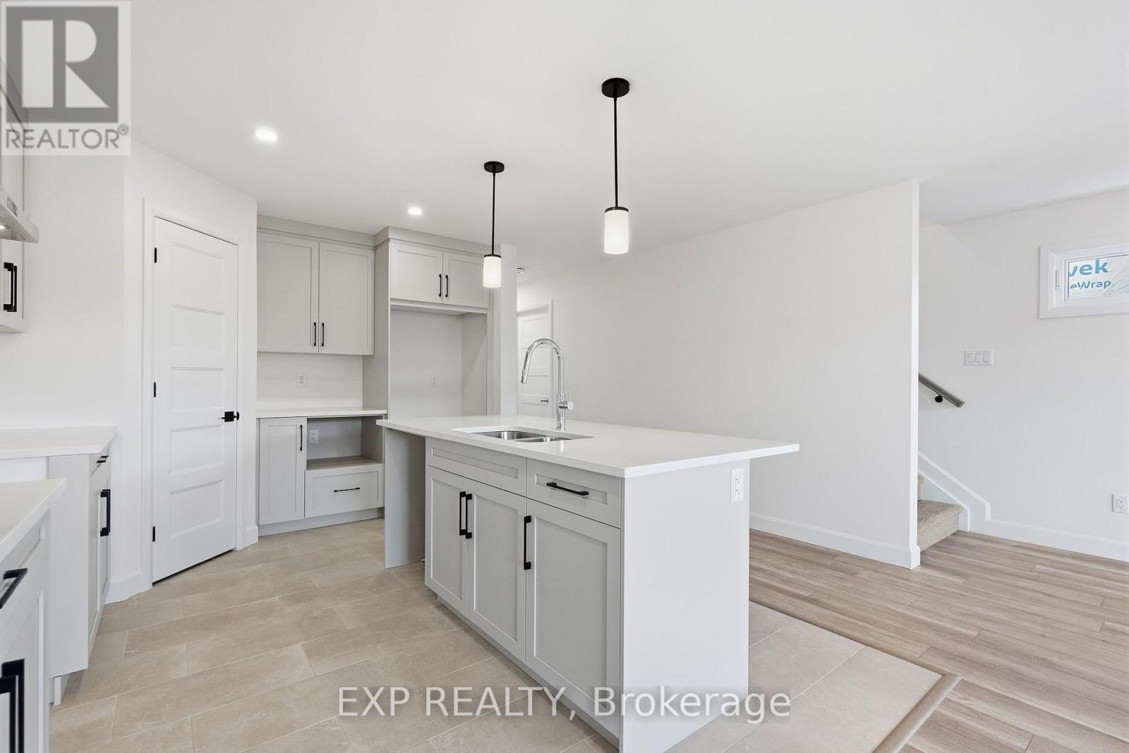 142 Elizabeth Street Property Photo 8