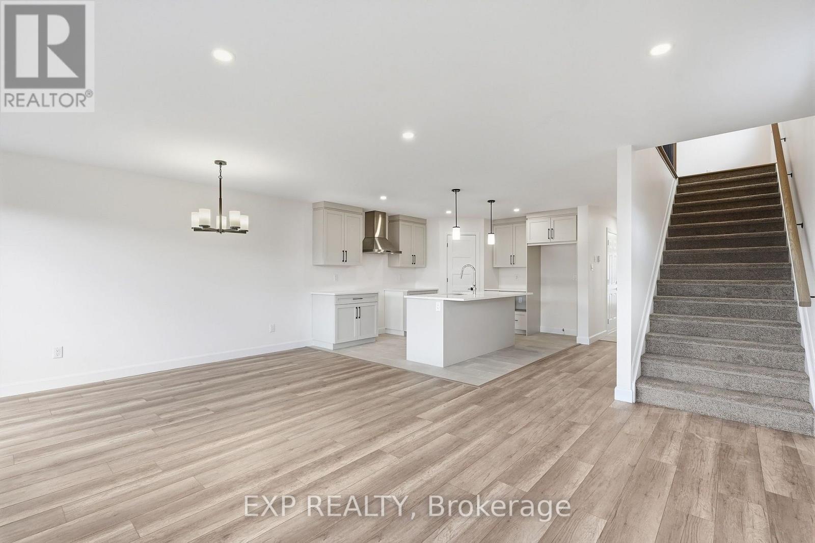 142 Elizabeth Street Property Photo 12