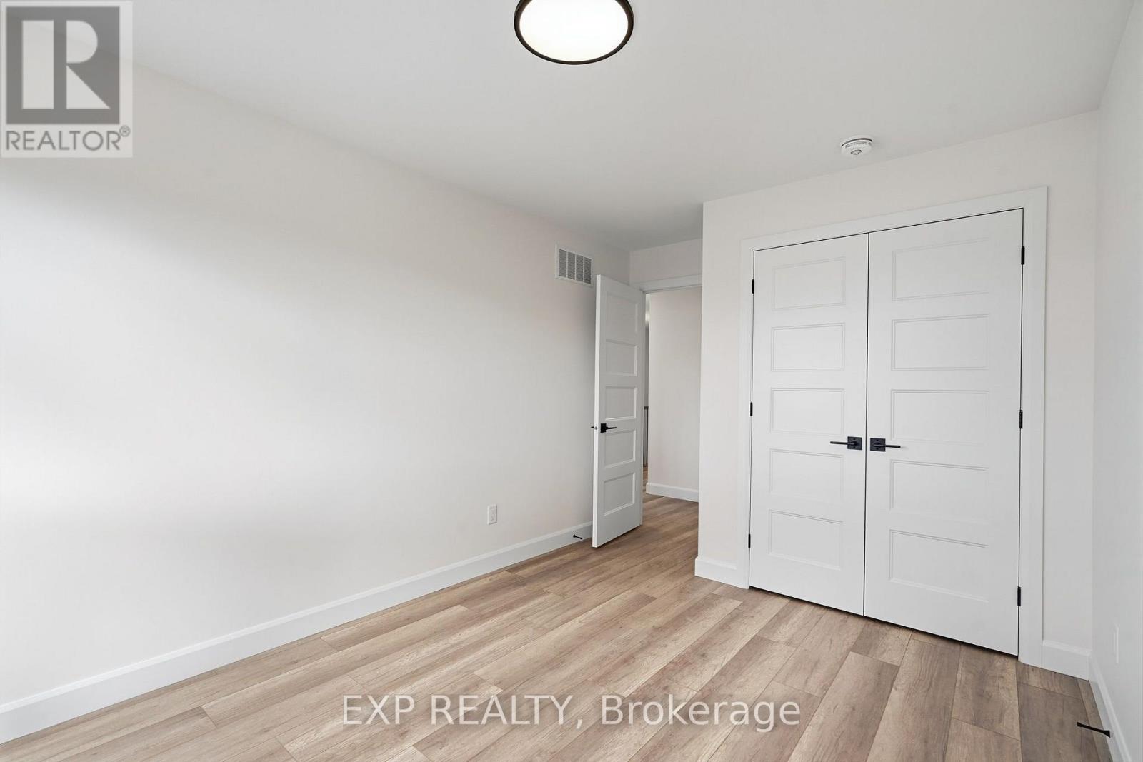 142 Elizabeth Street Property Photo 17