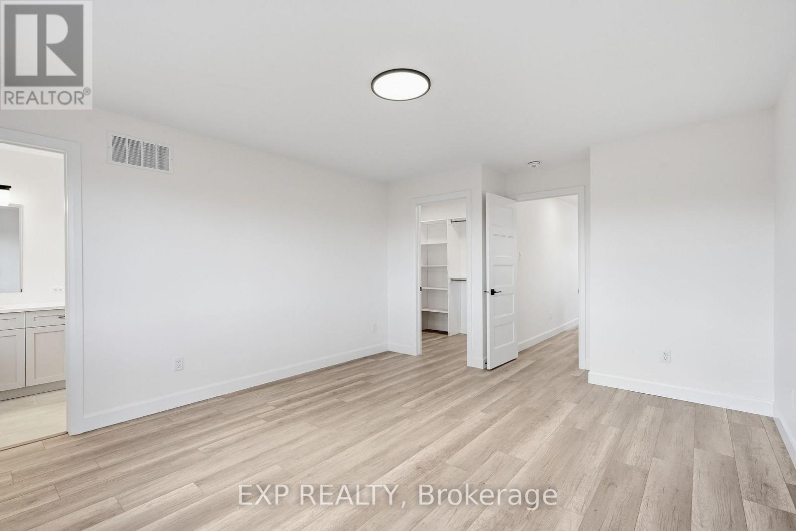 142 Elizabeth Street Property Photo 22