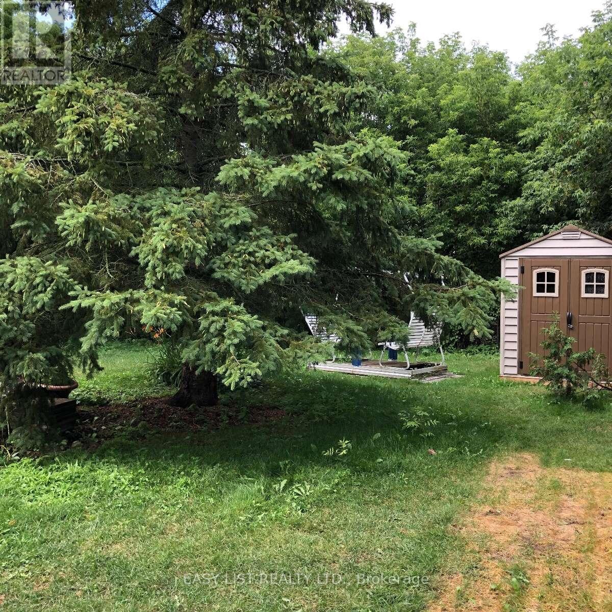 1935 Front Road Property Photo 4