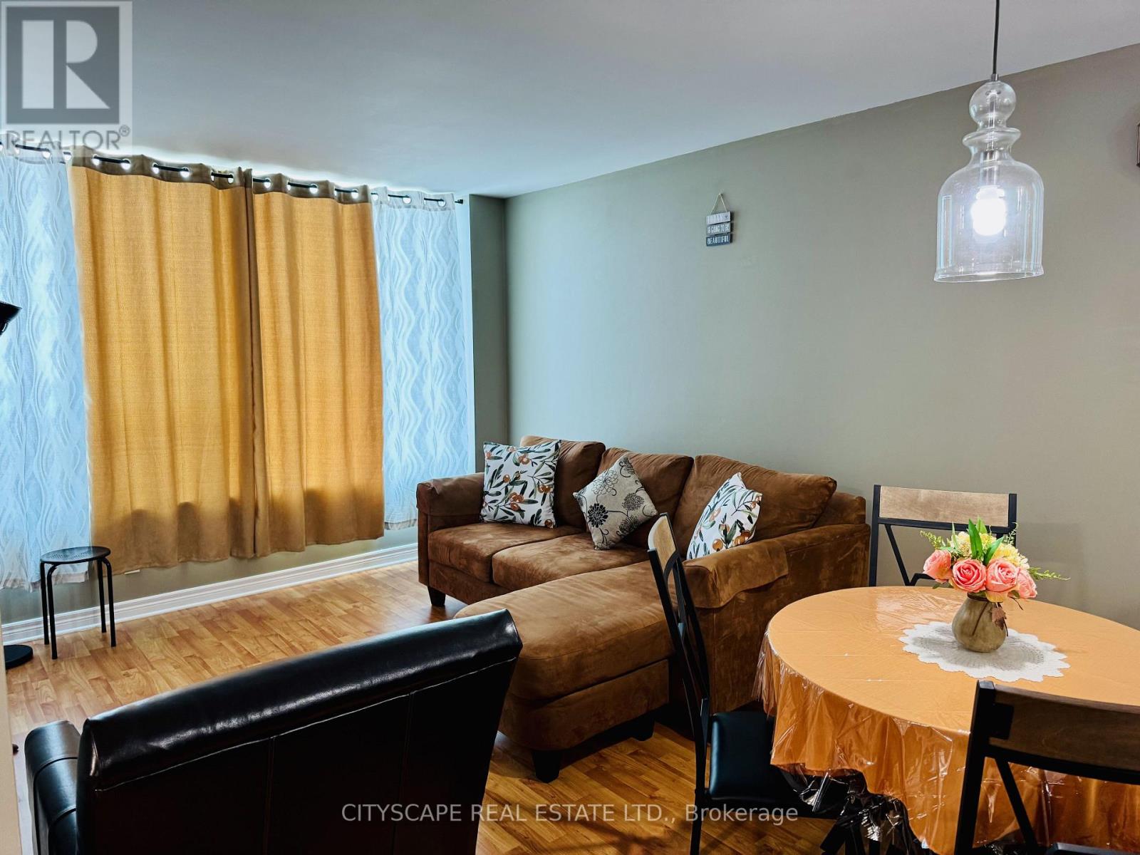 5f - 540 Ouellette Avenue Property Photo 3