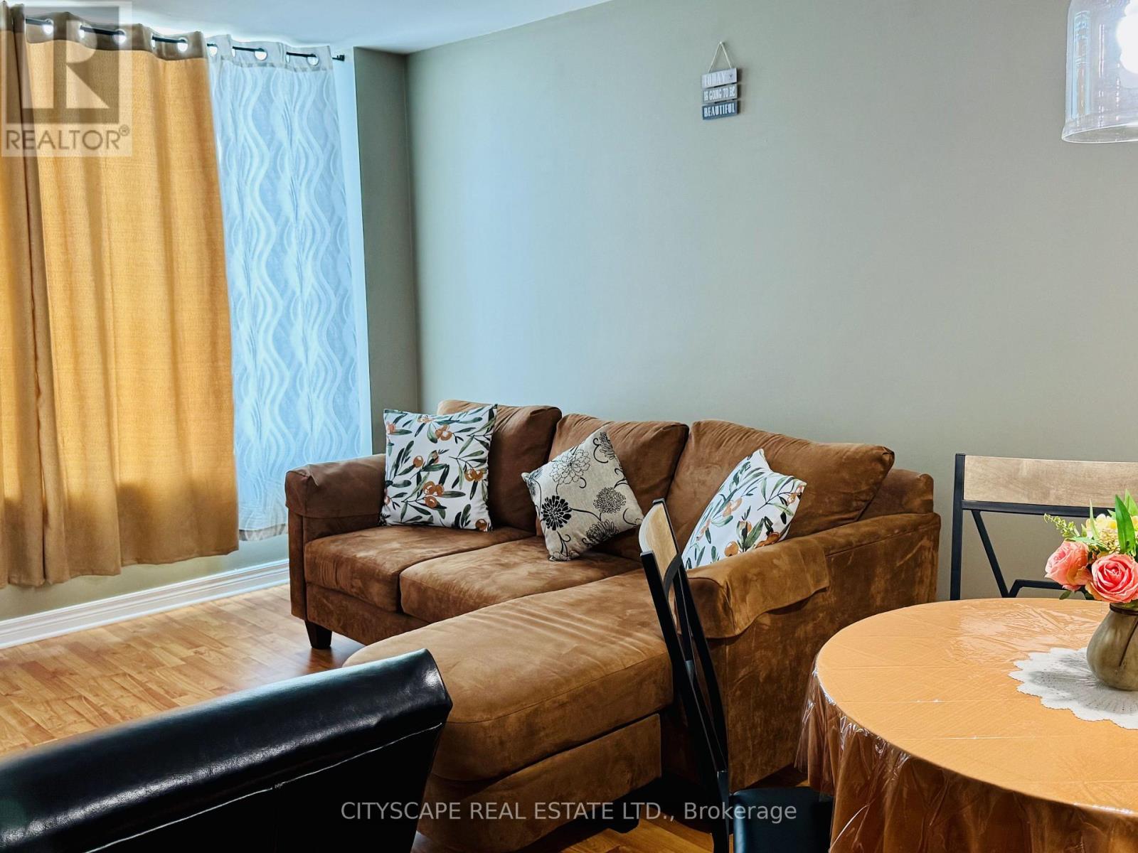 5f - 540 Ouellette Avenue Property Photo 4