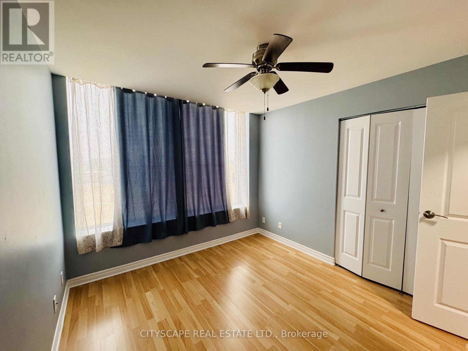 5f - 540 Ouellette Avenue Property Photo 6