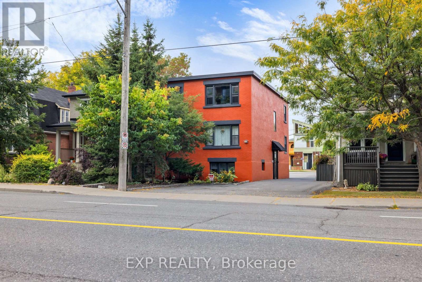 50 Holland Avenue Property Photo 2