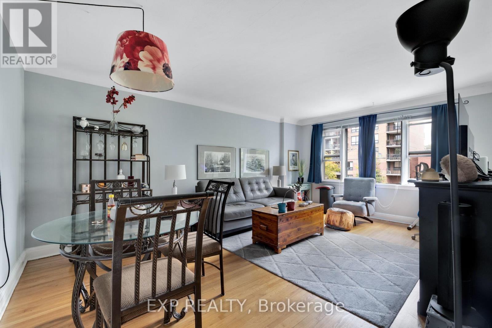 50 Holland Avenue Property Photo 20