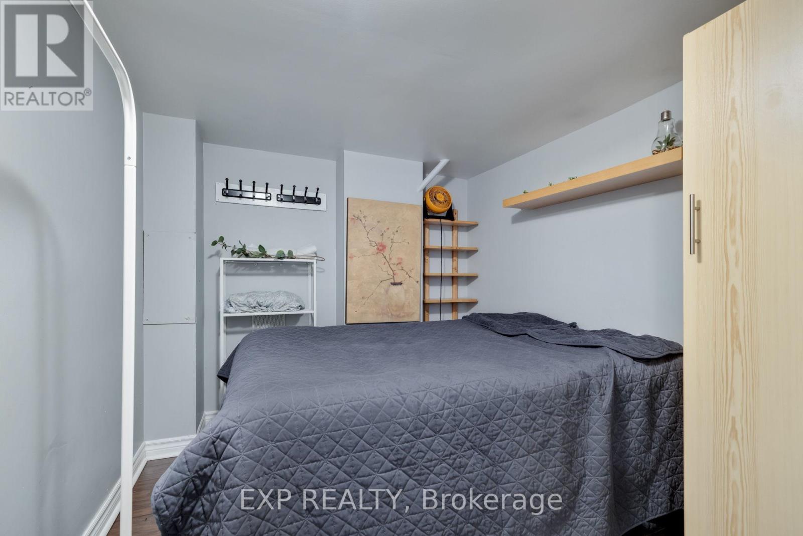 50 Holland Avenue Property Photo 33