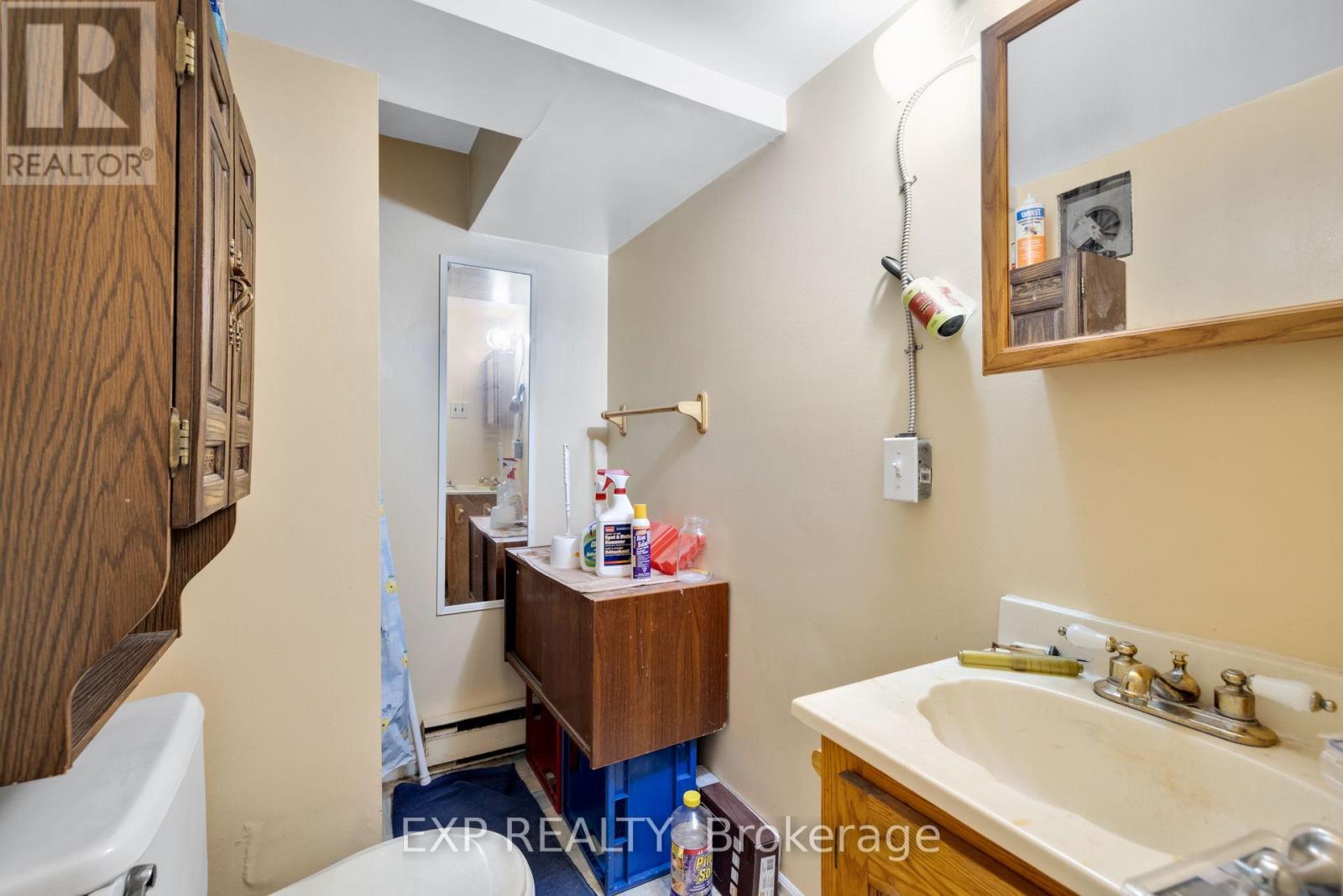 50 Holland Avenue Property Photo 37