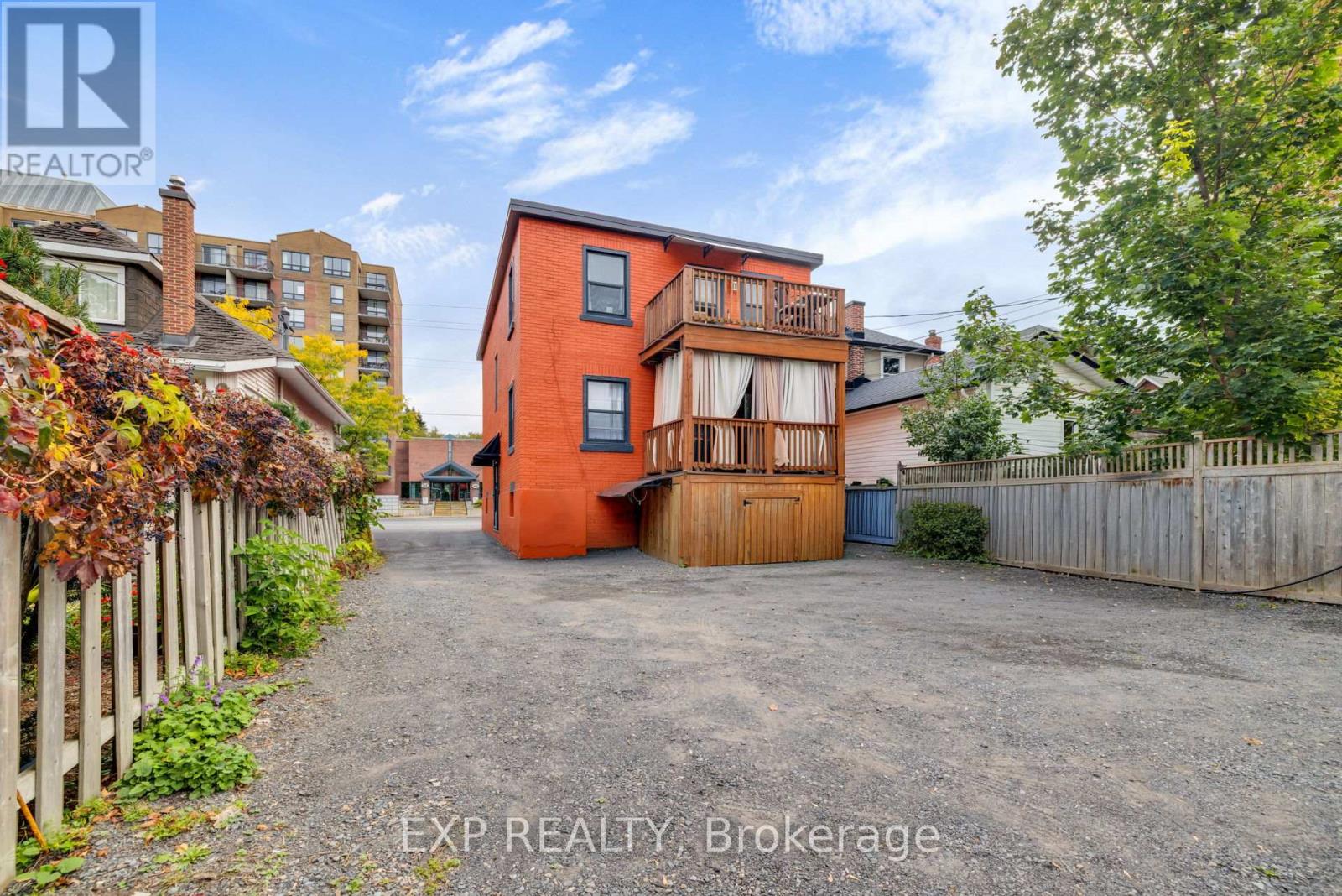 50 Holland Avenue Property Photo 39