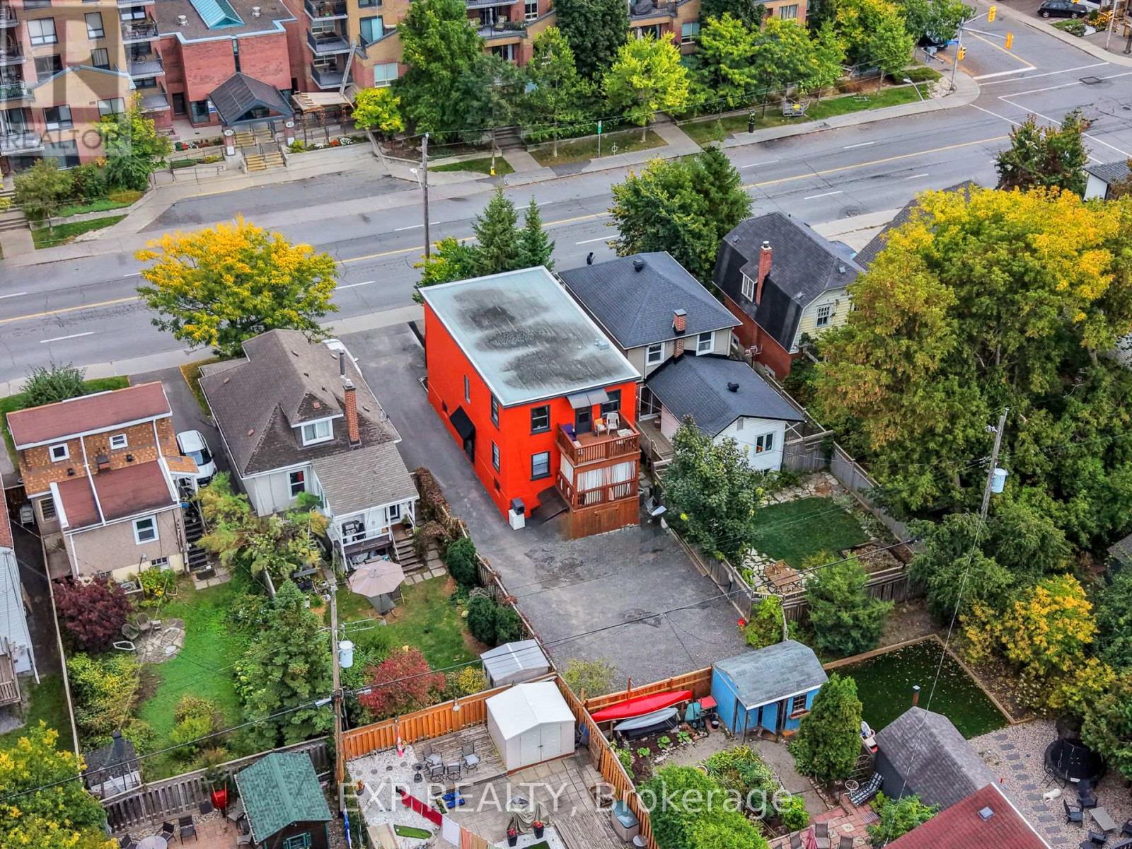 50 Holland Avenue Property Photo 45