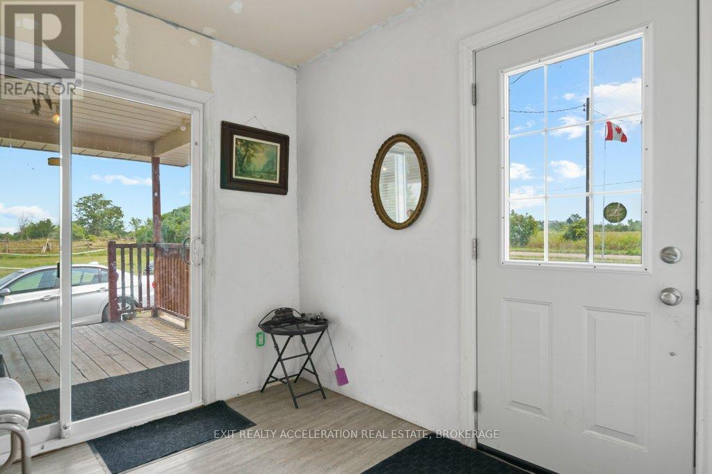 595 Craigen Road Property Photo 4