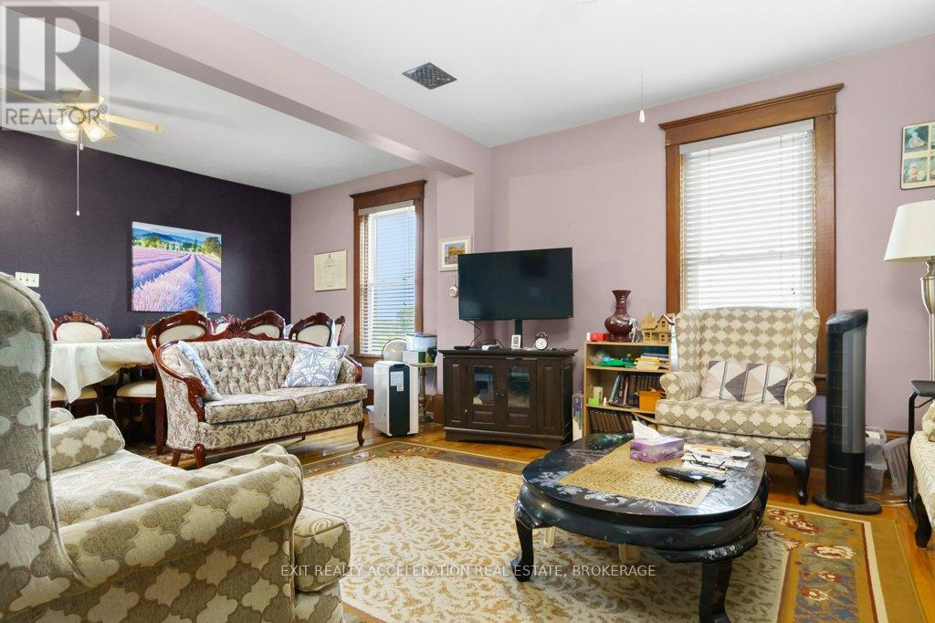 595 Craigen Road Property Photo 15