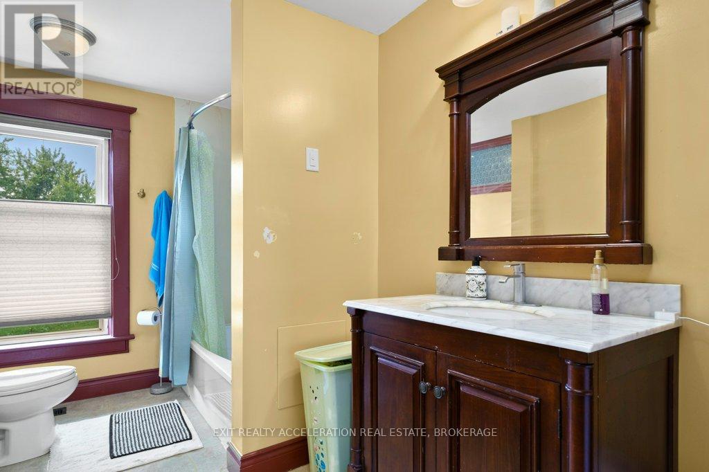595 Craigen Road Property Photo 22