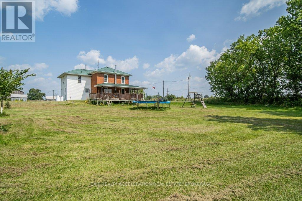 595 Craigen Road Property Photo 32