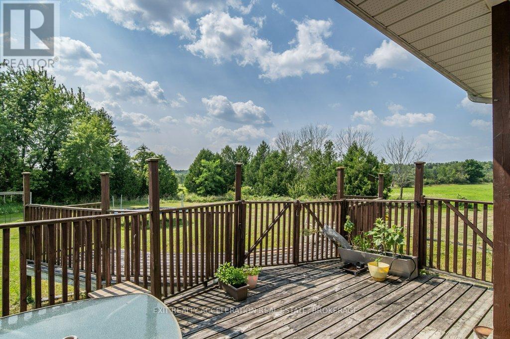 595 Craigen Road Property Photo 34