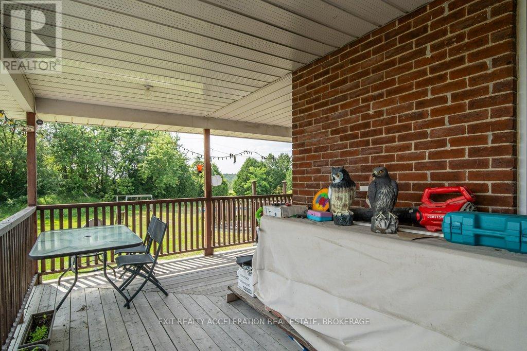 595 Craigen Road Property Photo 36