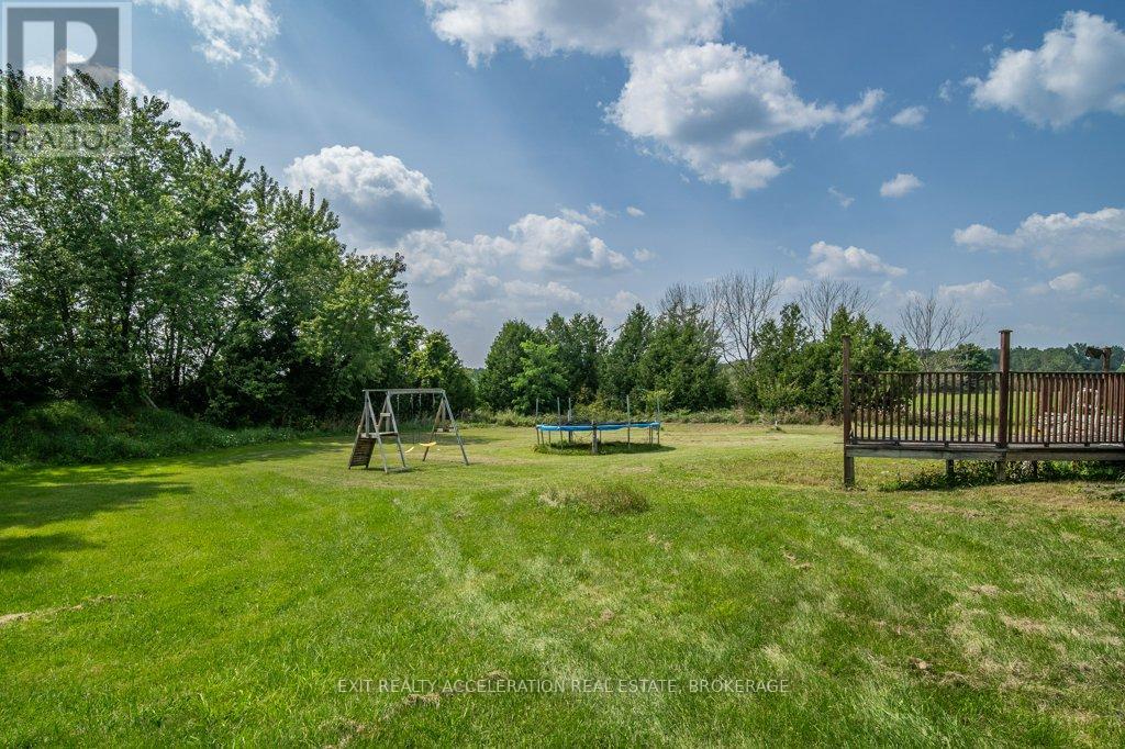 595 Craigen Road Property Photo 37