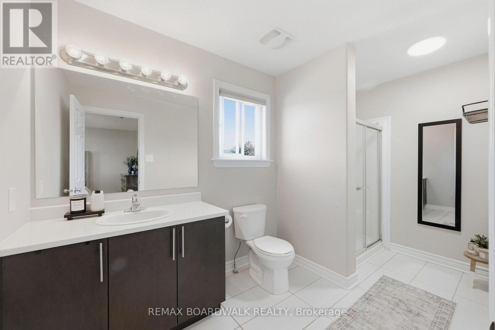 298 William Street W Property Photo 14