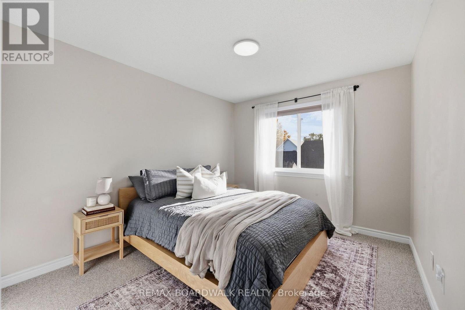 298 William Street W Property Photo 18