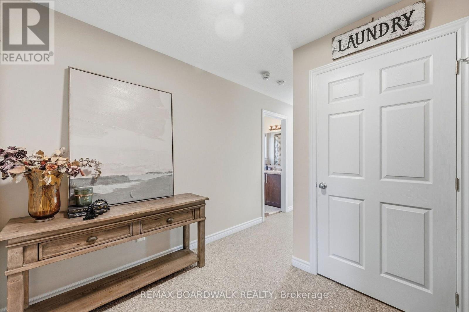 298 William Street W Property Photo 21