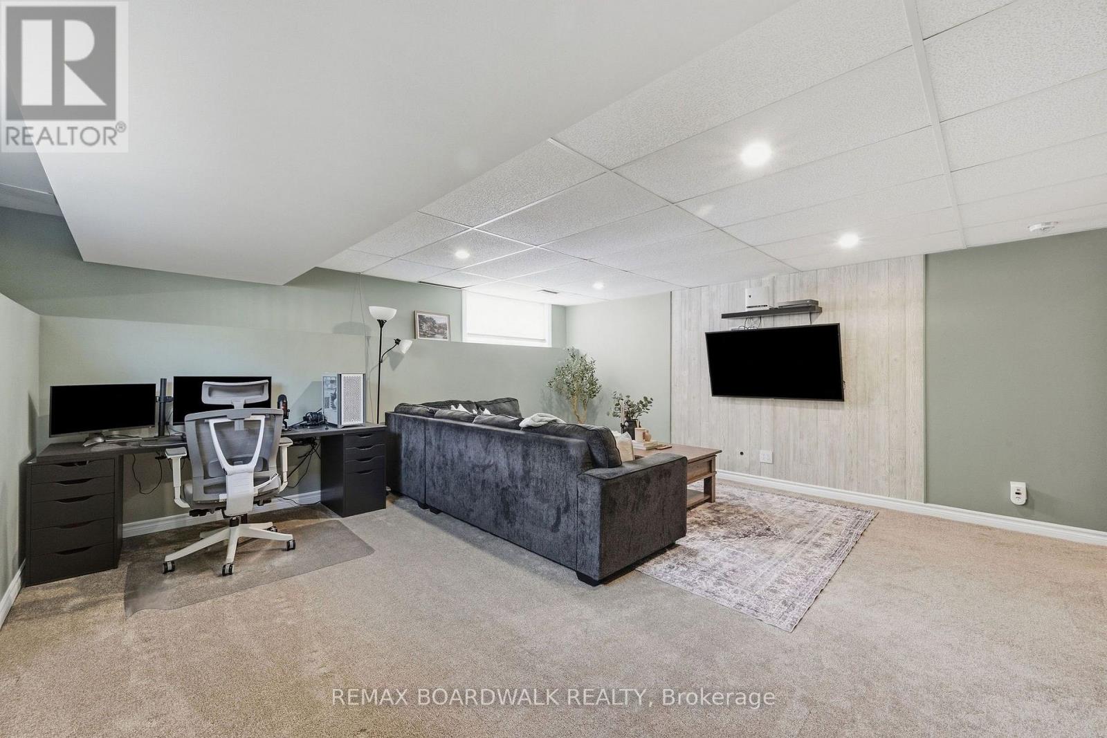 298 William Street W Property Photo 25