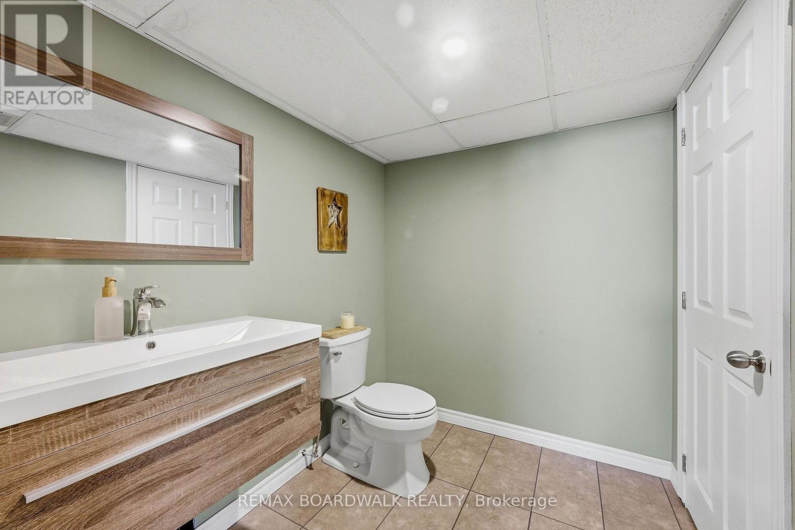 298 William Street W Property Photo 26