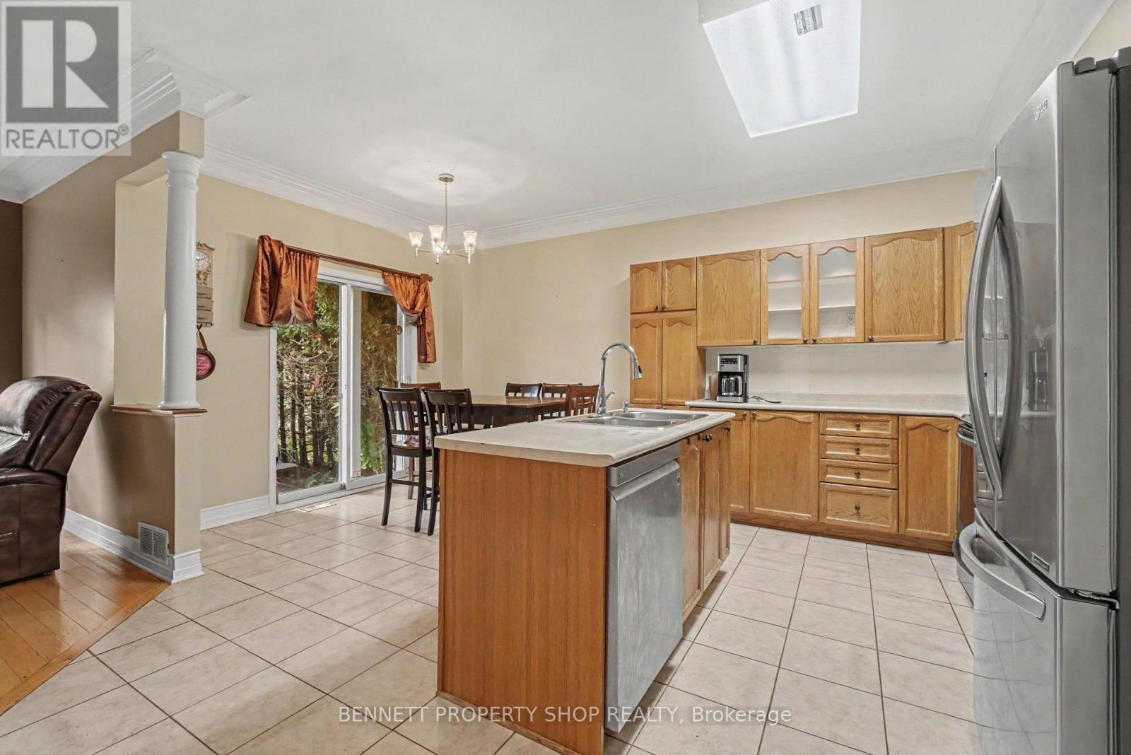 644 Valin Street Property Photo 4