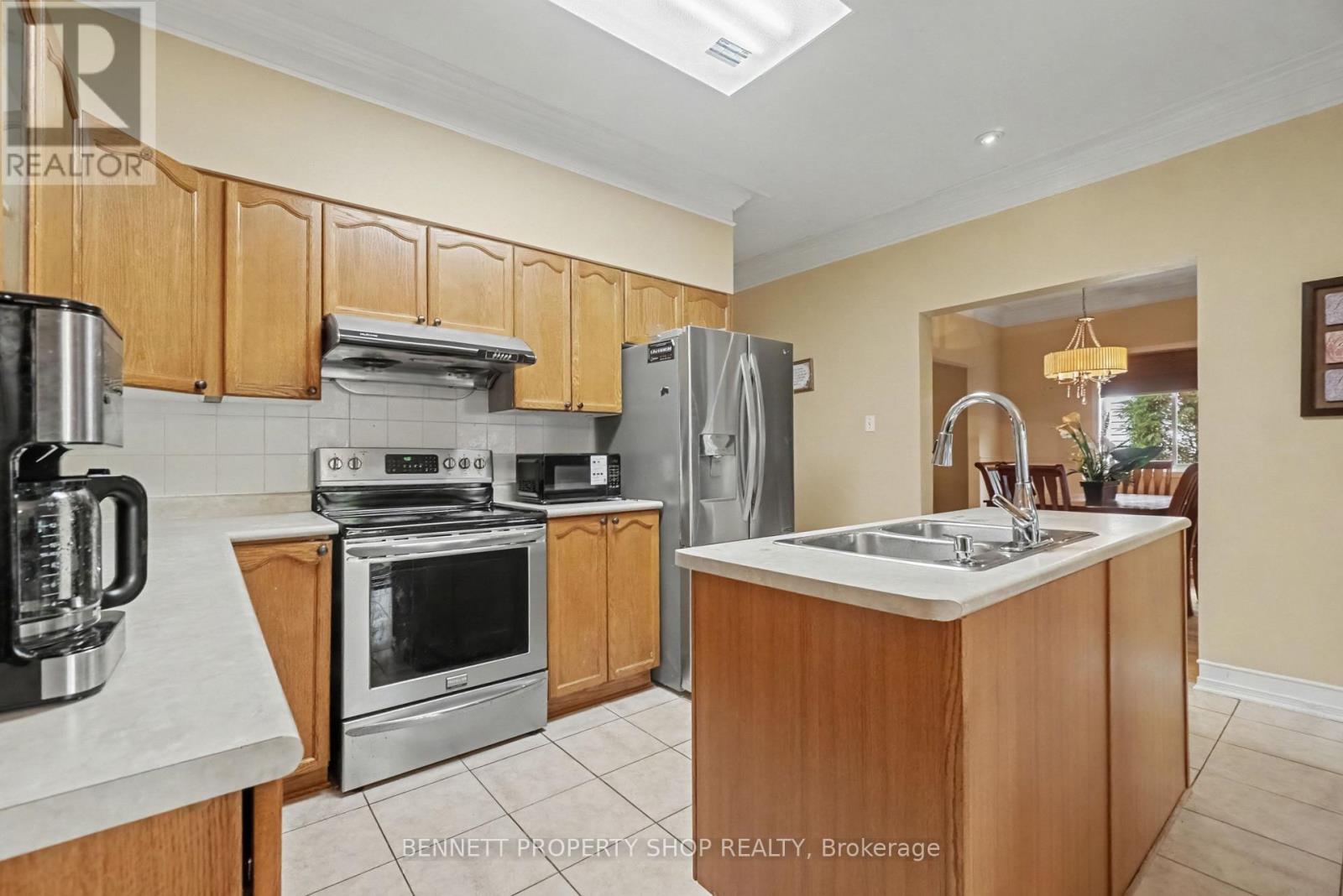 644 Valin Street Property Photo 5