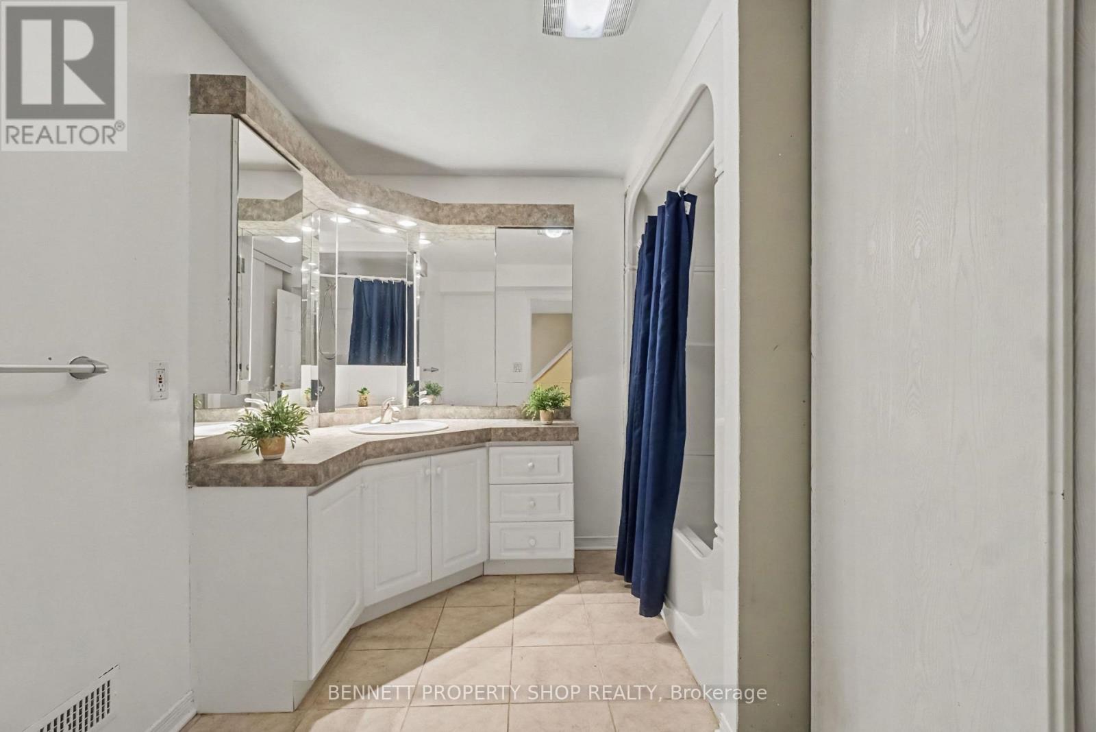 644 Valin Street Property Photo 18