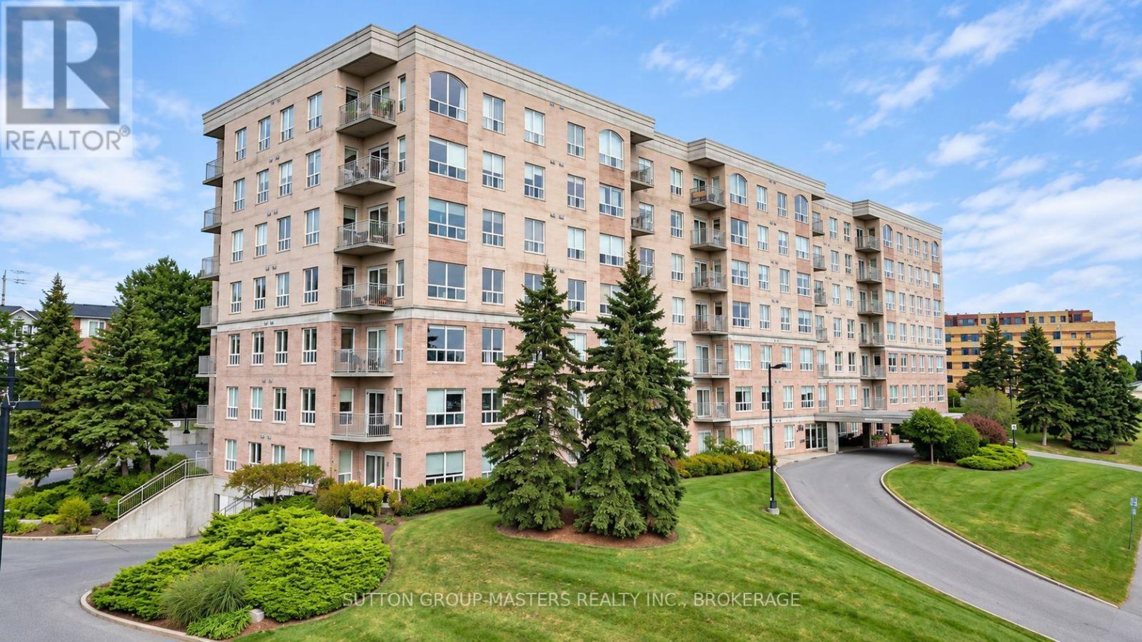101 - 350 Wellington Street Property Photo 1