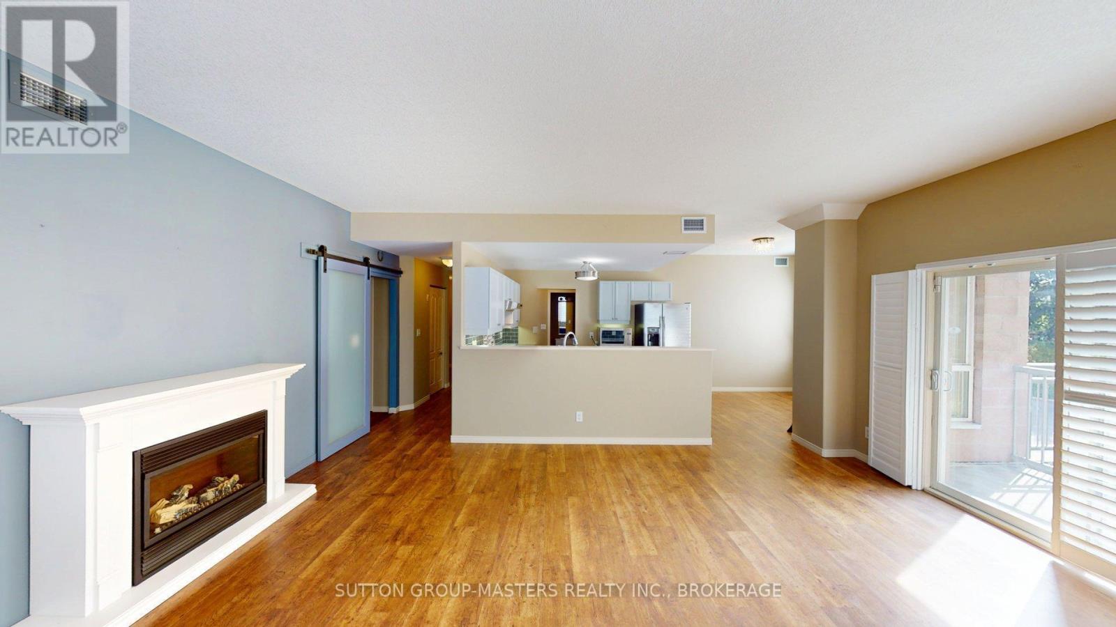 101 - 350 Wellington Street Property Photo 6