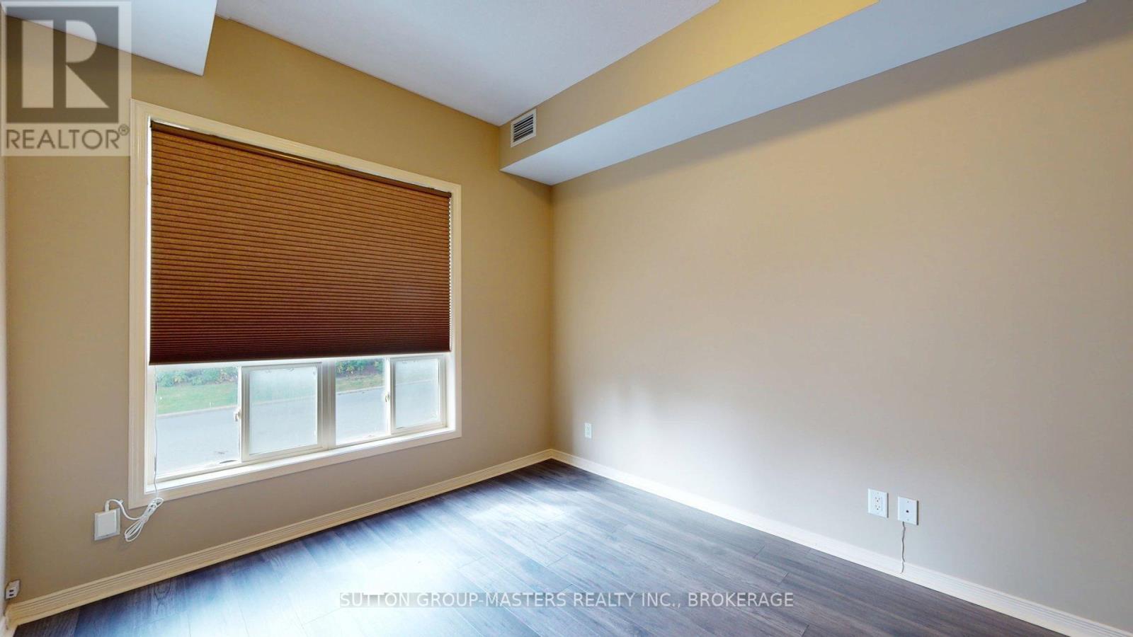 101 - 350 Wellington Street Property Photo 13