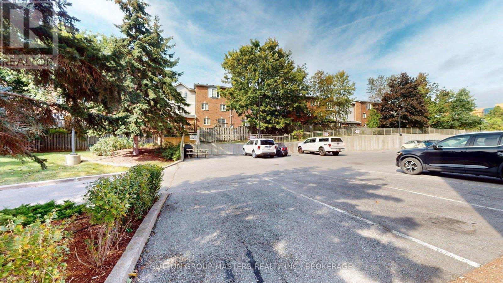 101 - 350 Wellington Street Property Photo 24