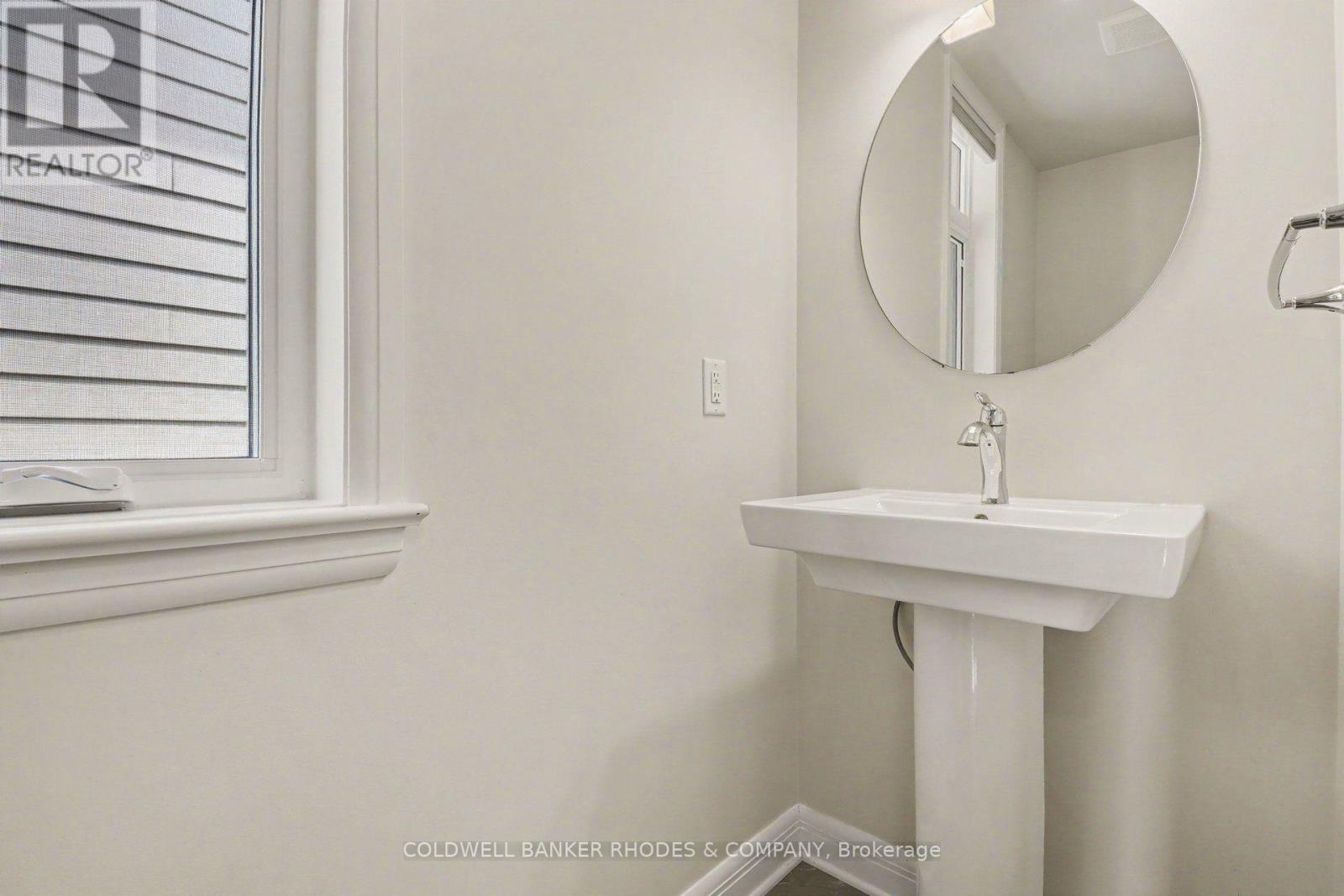 160 Avro Circle Property Photo 4