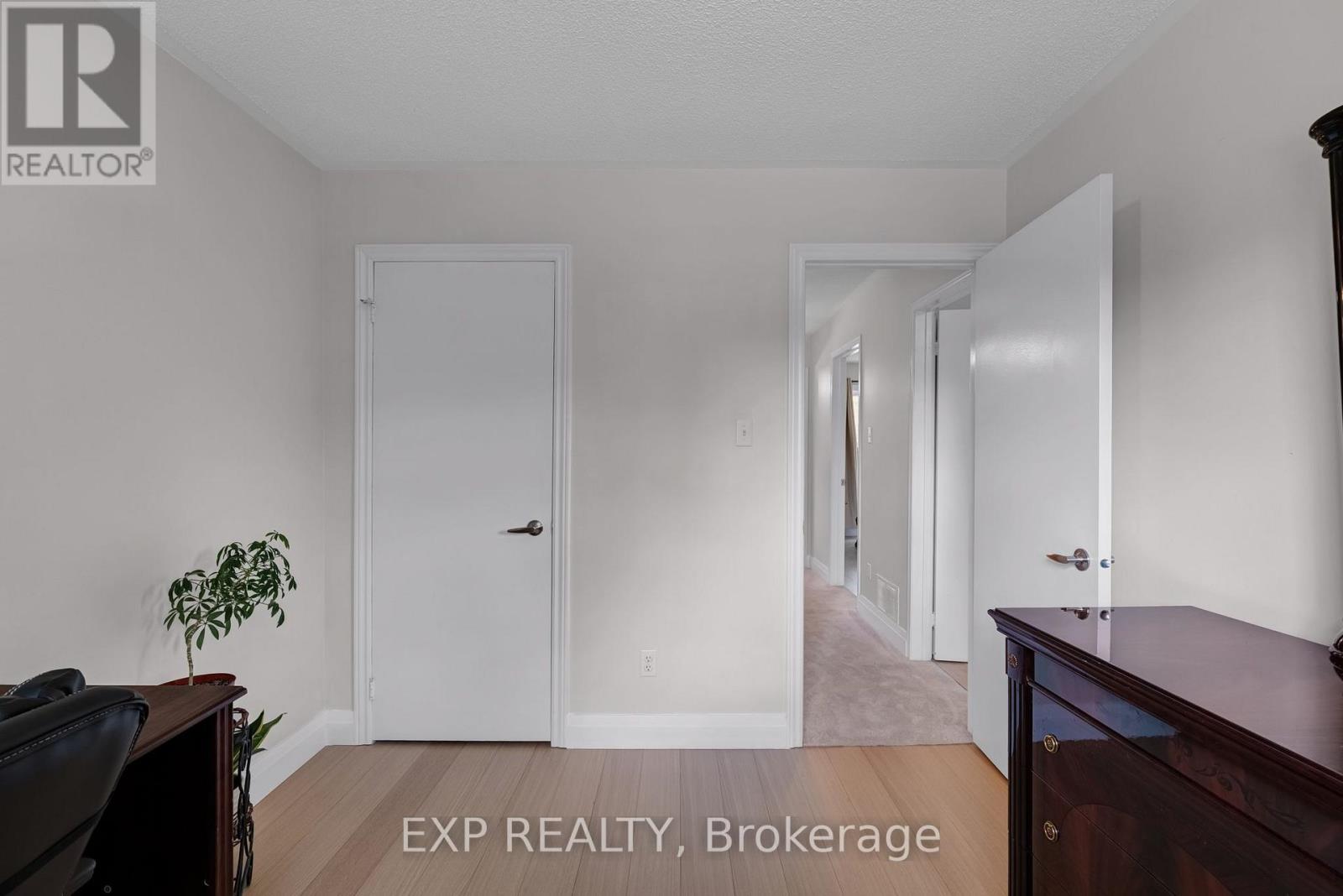 14 Russell Hill Road Property Photo 28