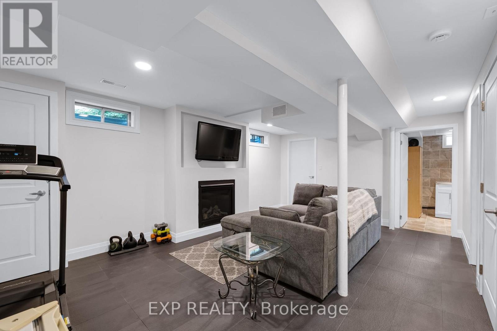 14 Russell Hill Road Property Photo 32